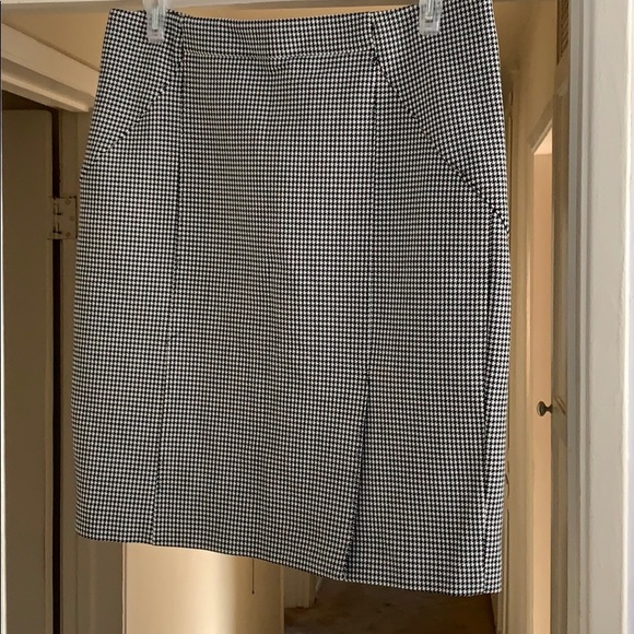 Banana Republic Dresses & Skirts - Skirt